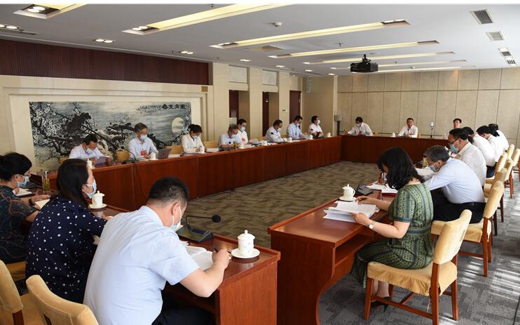 【兩會快訊】甘肅代表團(tuán)分組審議全國人大常委會工作報(bào)告，唐仁健參加第二小組會議并發(fā)言
