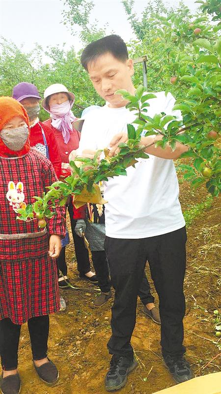 【走向我們的小康生活】白福民，為家鄉(xiāng)人搭起“致富橋”