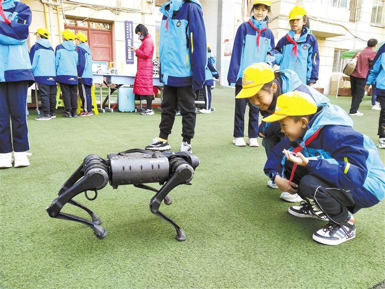 蘭州安西路小學(xué)“STEM種子?！苯遗?>
        </a><em>蘭州安西路小學(xué)“STEM種子?！苯遗?/em></li>
    <li><a  target=