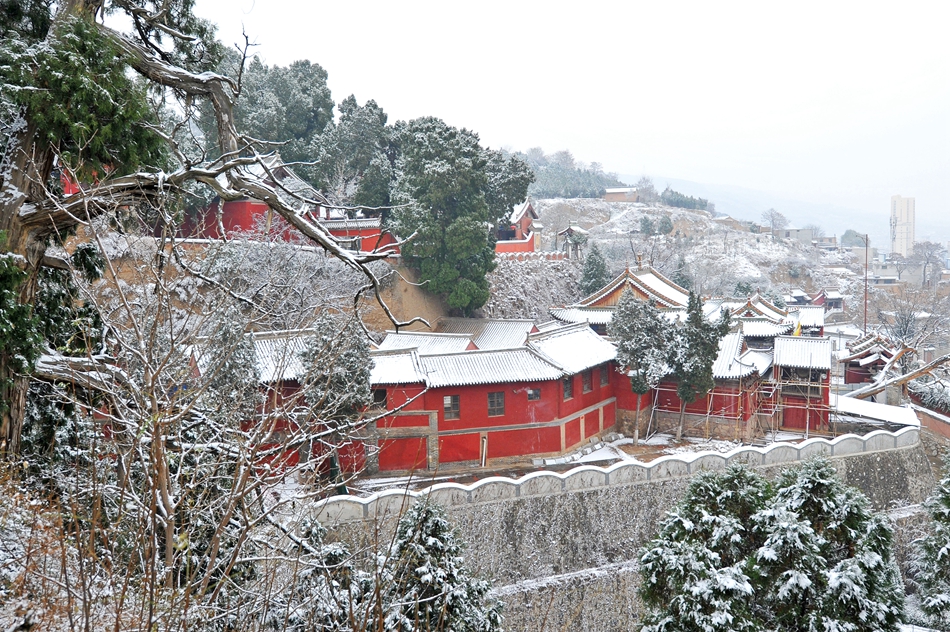 雪后的天水玉泉觀，仿佛回到了古秦州
