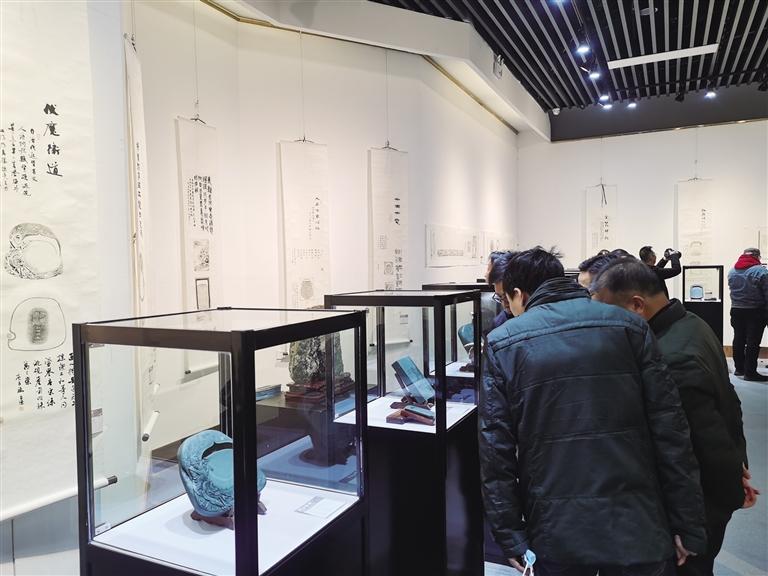 “非遺精品洮硯傳拓題跋藝術(shù)展”開展 洮硯雕刻、傳拓、拓片題跋集中亮相甘肅藝術(shù)館