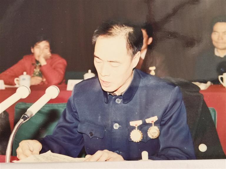 尋訪百名先鋒黨員  他用13年的時間完成28年的工作量——記“刀具大王”、全國勞模、蘭州通用機器廠工人技師蘆聚才