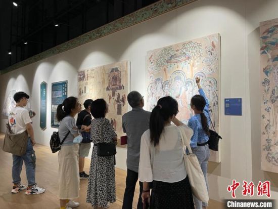 圖為展覽現(xiàn)場。　江楊燁 攝