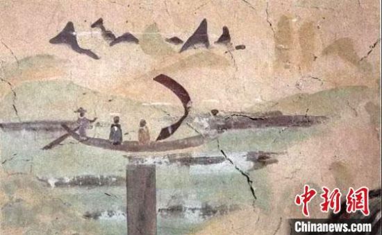 “一人搖櫓晃扁舟，兩人撐篙水上漂。”圖為莫高窟第323窟《搖櫓帆船》（初唐）?！《鼗脱芯吭汗﹫D
