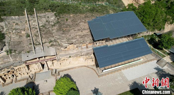 圖為航拍視角下的北石窟寺?！“瑧c龍 攝