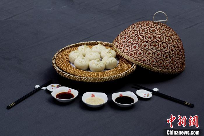 圖為甘肅臨夏回族自治州美味——河州包子。(資料圖) 臨夏州委宣傳部供圖