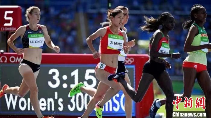 2016年8月，中國選手張新艷參加里約奧運會田徑女子3000米障礙賽預(yù)賽。(資料圖) 受訪者供圖