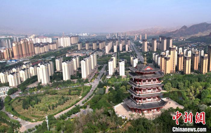 圖為“南涼古都”樂都朝陽山片區(qū)的今朝?！⊙Φ?攝